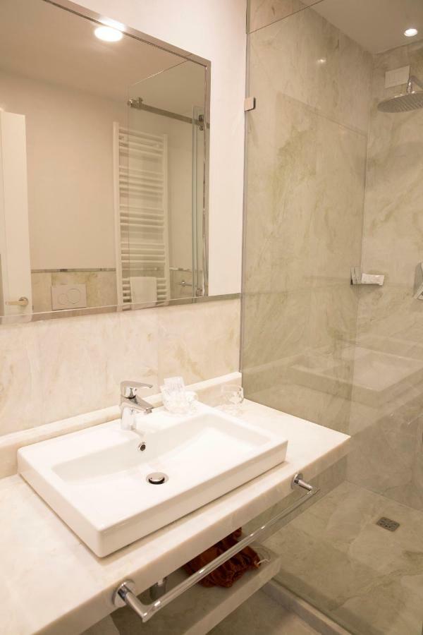 Boutique Enia 3*